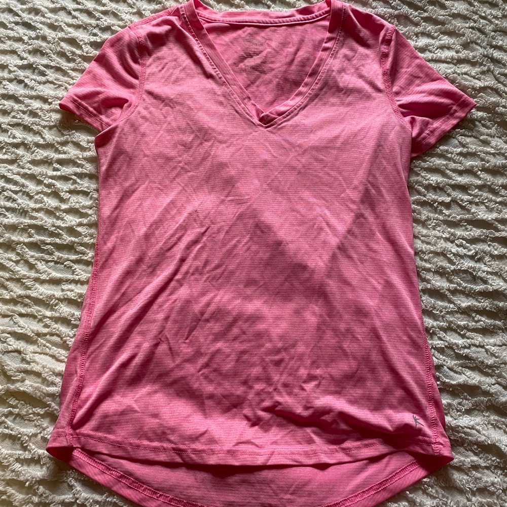 Light Pink Athletic Shirt. Women’s small. Good condition.